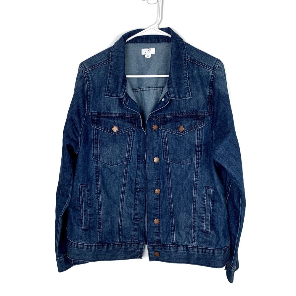 Crown & Ivy Medium Wash Denim Jacket Size XXL !